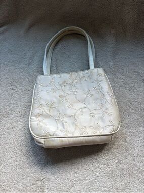 White Embroidered Women’s Tote Bag